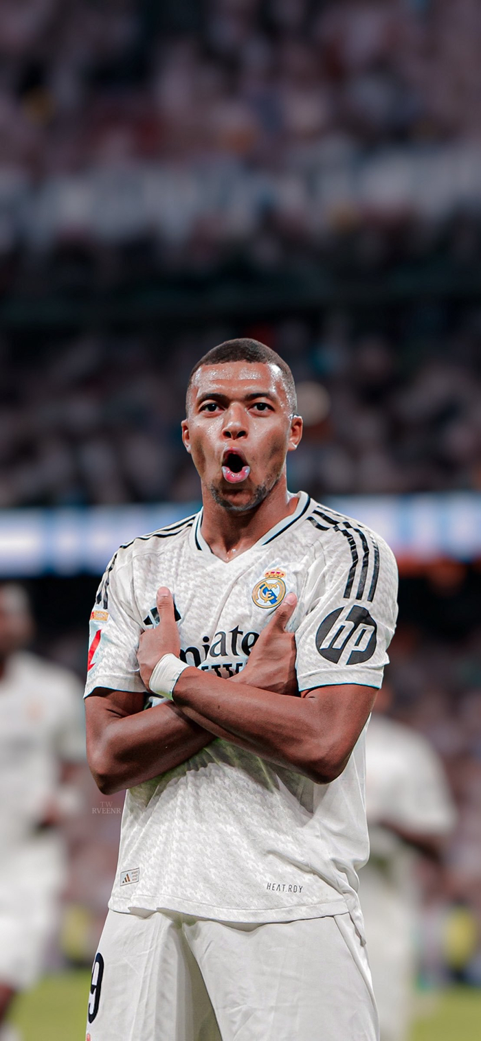 FM：尤文、斯图加特和洛里昂关注法国U20主力右闸贝尤库（FootMercato：尤文、斯图加特与洛里昂有意法国U20主力右后卫贝尤库）