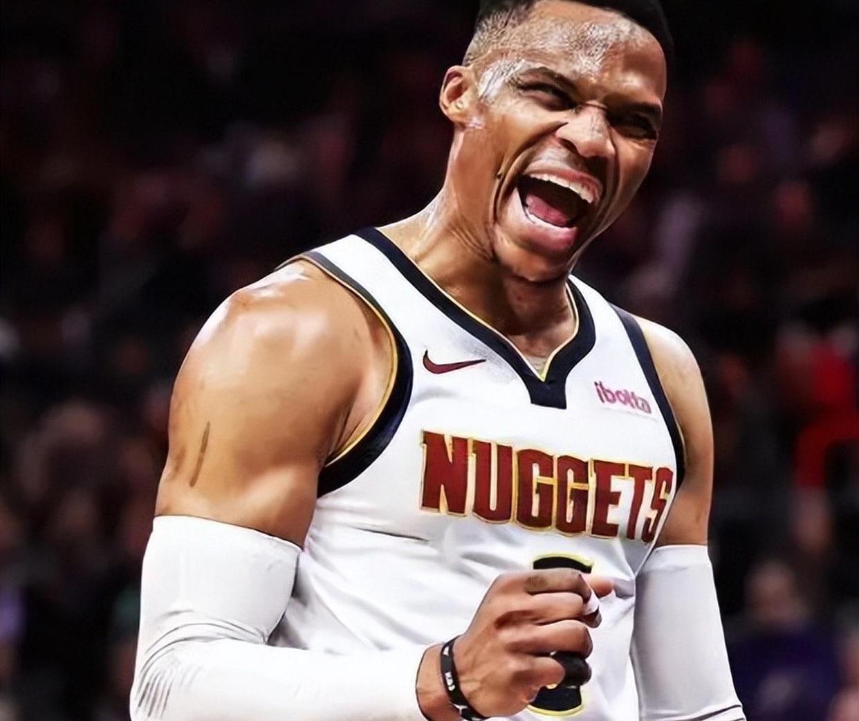 詹姆斯谈加冕庆祝：这辈子第一次这么张扬，今天需要这个时刻（詹姆斯谈加冕：生涯首次高调庆祝，今天就需要这个瞬间）