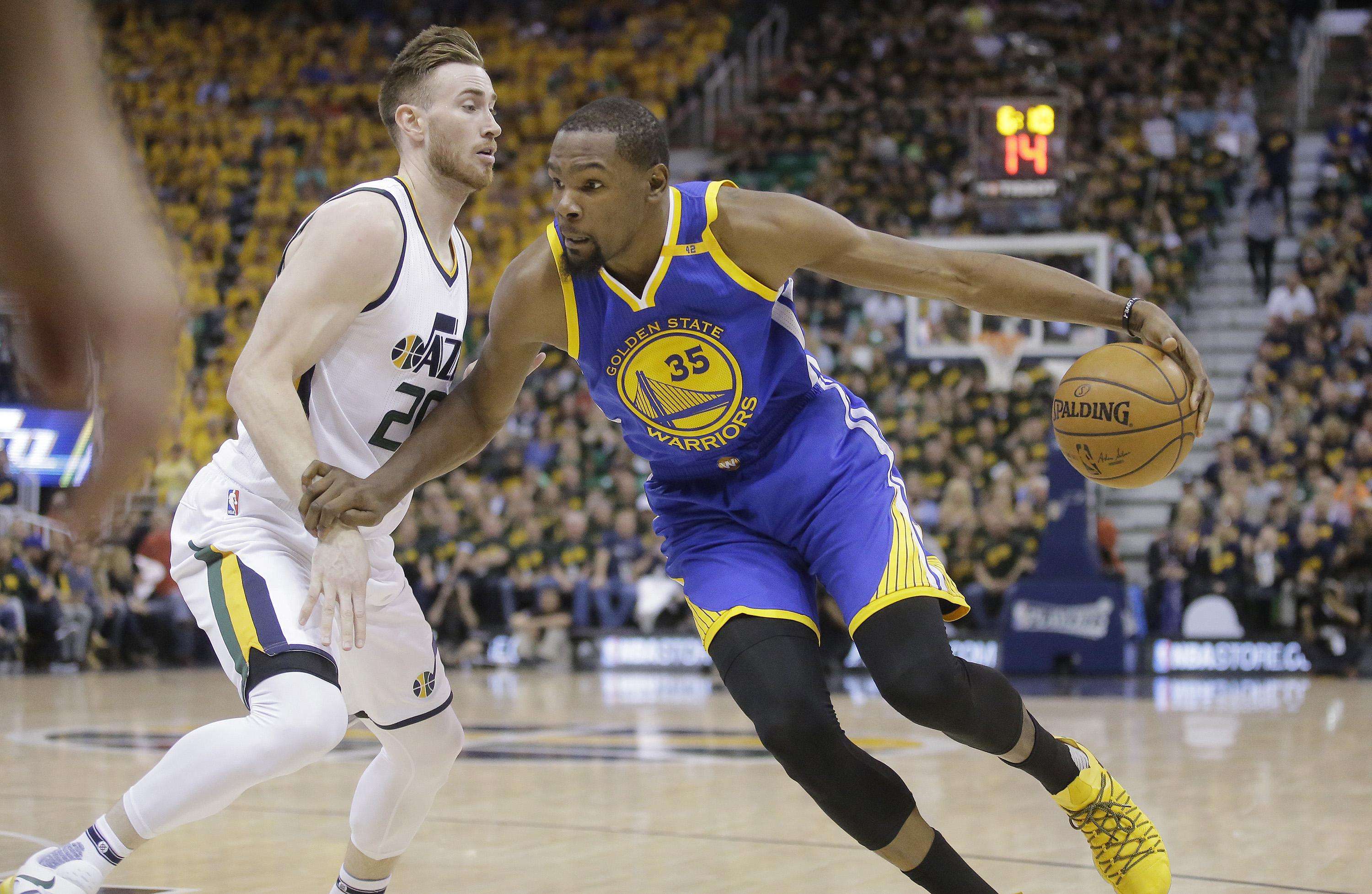 哈登生涯3次单场10+三分，与拉文和JR并列历史第四位（哈登生涯三度单场10+三分，与拉文、JR并列历史第4位）