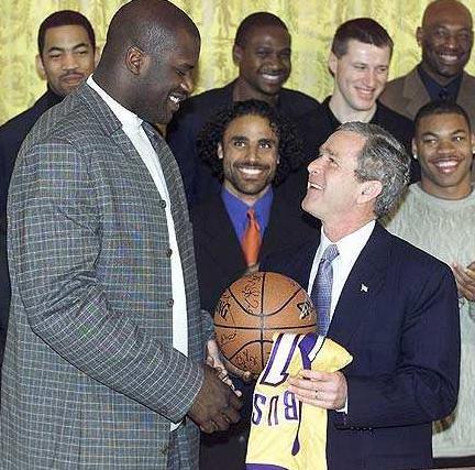 孔蒂：卡拉巴赫是这赛季的欧冠黑马；卢卡库还没做好复出准备（孔蒂：看好卡拉巴赫成本季欧冠黑马，卢卡库复出仍未就绪）