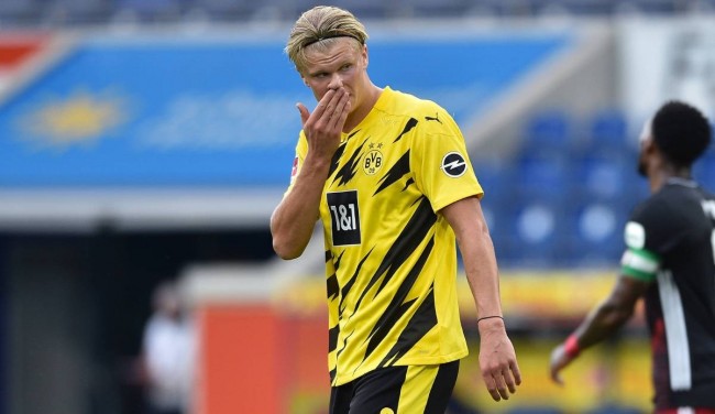 英超战报：曼联客场战胜埃弗顿,（英超快讯：曼联客场击败埃弗顿）