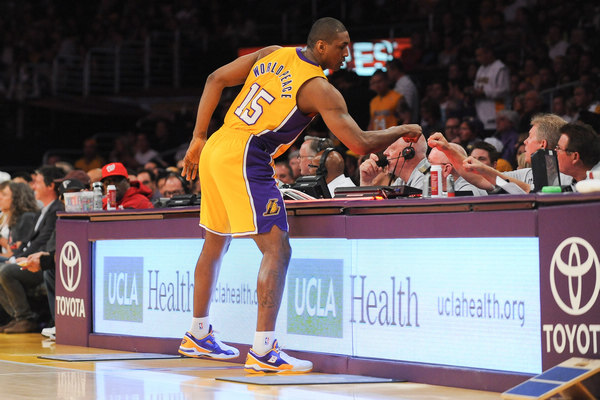 张怡宁：我姓张 嚣张的张！最强一代魔王（张怡宁：姓张，张力十足！乒坛一代最强魔王）