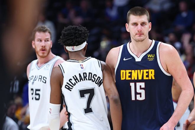 邓加：以队长身份捧起94年世界杯的经历让我永生难忘（邓加回忆1994：以队长捧起世界杯的那一刻令我终生难忘）